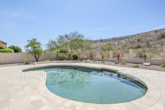 Building Photo - 1531 E Silverwood Dr