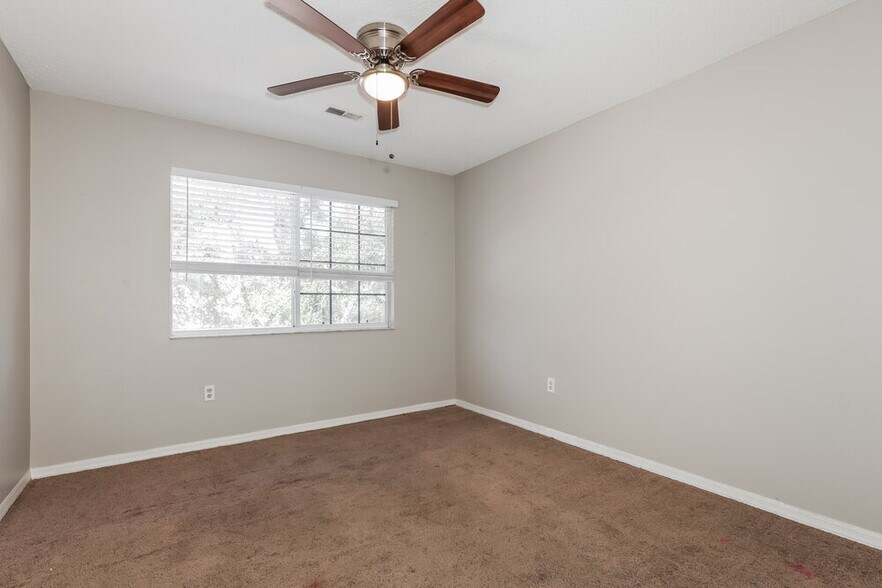 Building Photo - 741 Burlwood St