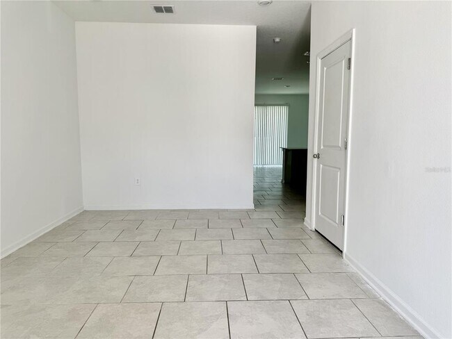 Building Photo - 7693 Stone Crk Trl