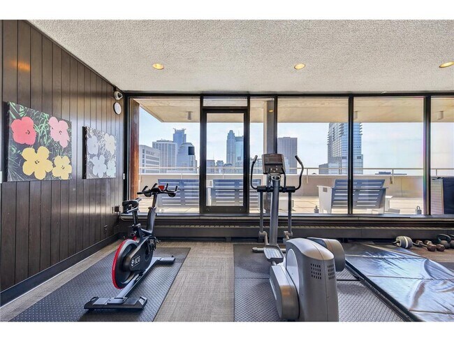 Building Photo - 19 S 1st St