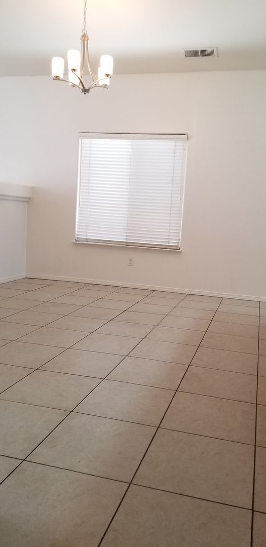 Building Photo - 4700 Betony Dr