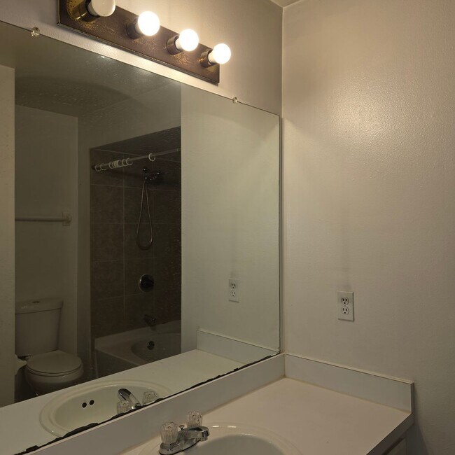 Building Photo - Windsor at Sabal Walk 2/1