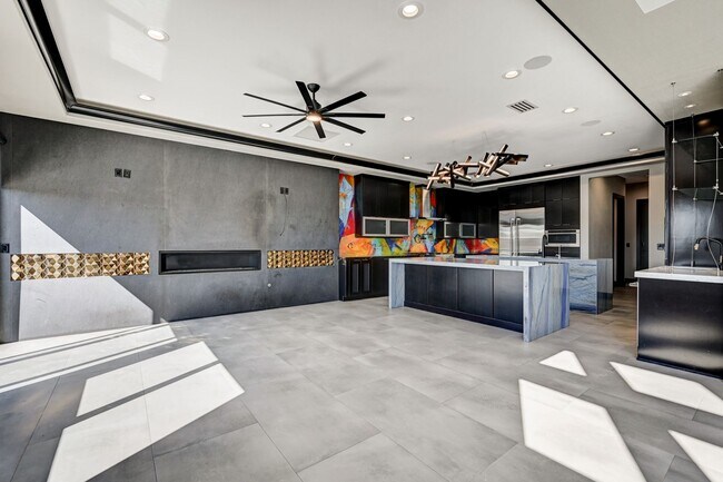 Building Photo - DREAMY 4BEDROOM HOME WITH POOL & BEAUTIFUL...