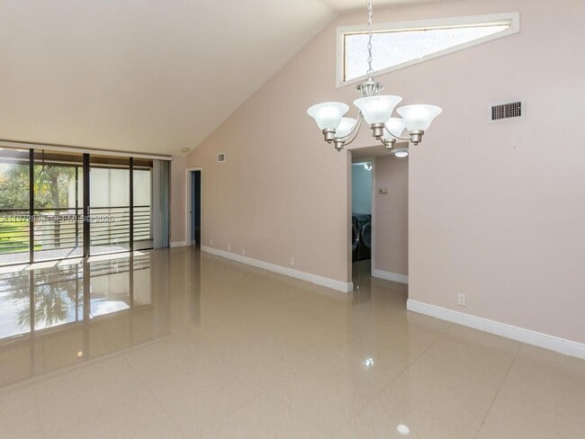 Building Photo - 11202 Taft St