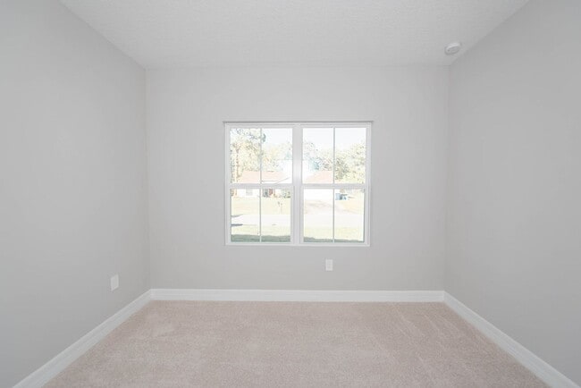 Building Photo - Peaceful and Private setting new construct...