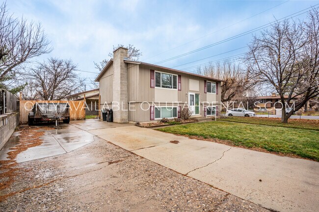 Building Photo - 893 N 500 E