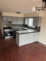 Building Photo - 7502 Garden Ln