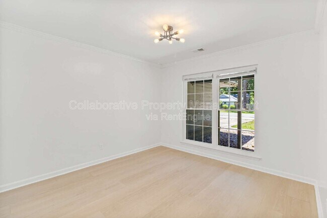 Building Photo - 200 Hermitage Dr