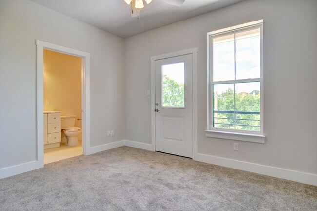 Building Photo - 2628 Forest Park Blvd