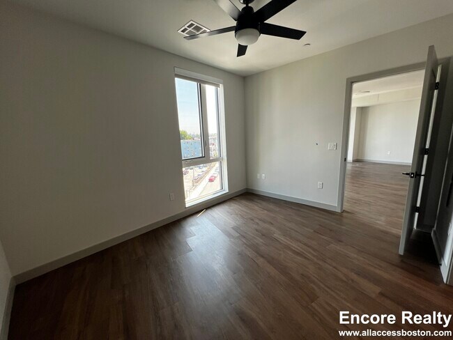 Building Photo - 80 Rugg Rd