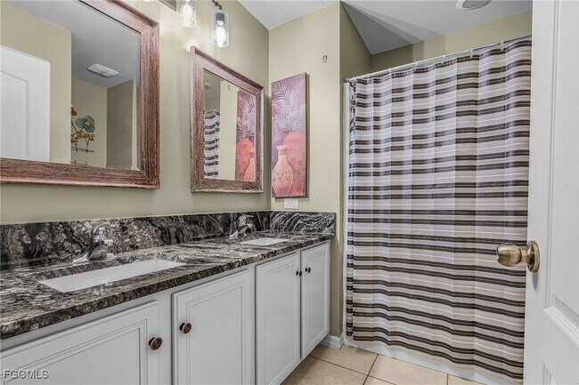 Building Photo - 4212 NW 37th Ave