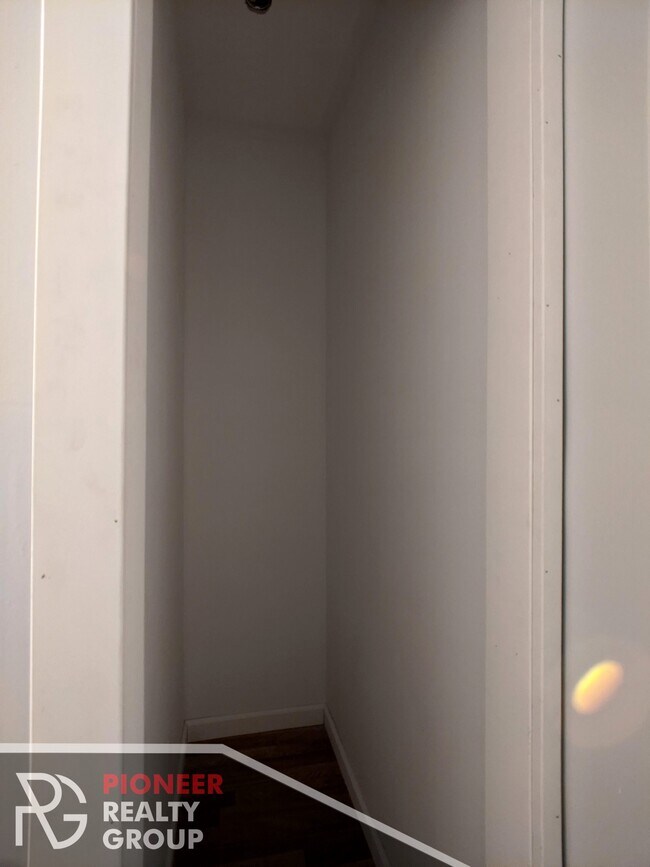 Building Photo - 3542 N Halsted St