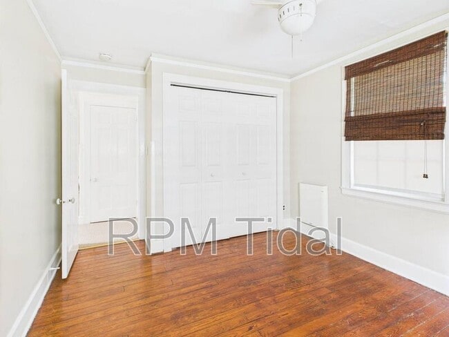 Building Photo - 217 Palen Ave