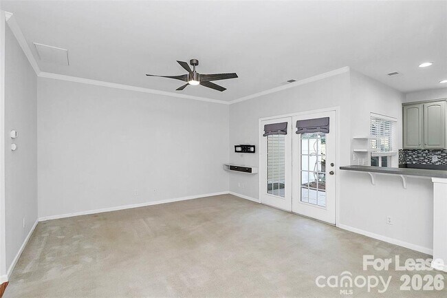 Building Photo - 10978 Princeton Village Dr