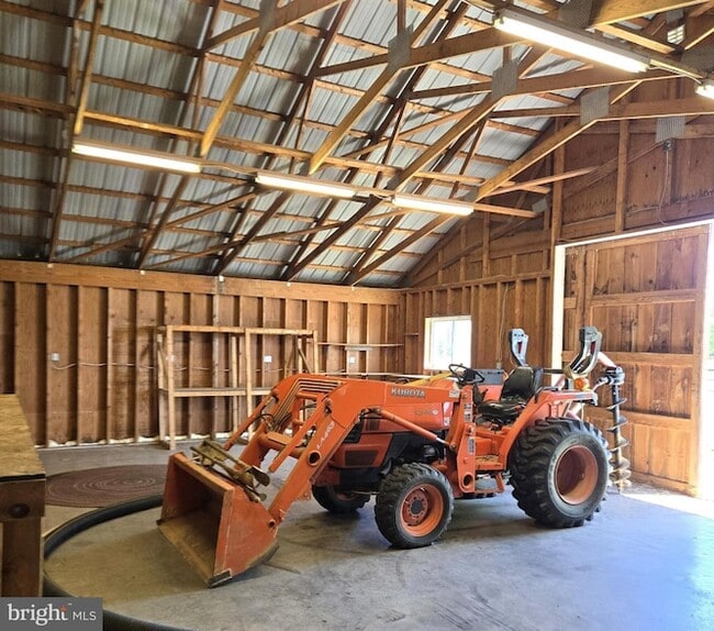 Building Photo - 8293 Leetown Rd
