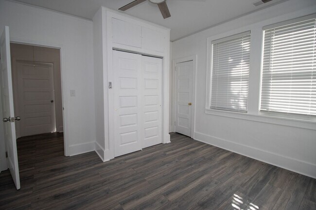 Building Photo - Renovated Historic Columbia Gem: 3-Bed, 2-Bath Home with Modern Updates ~ JUST REDUCED!