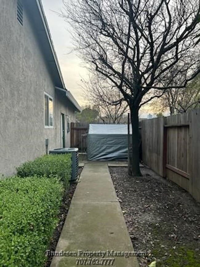 Building Photo - Open House July 5, 2026 11:00-1:00