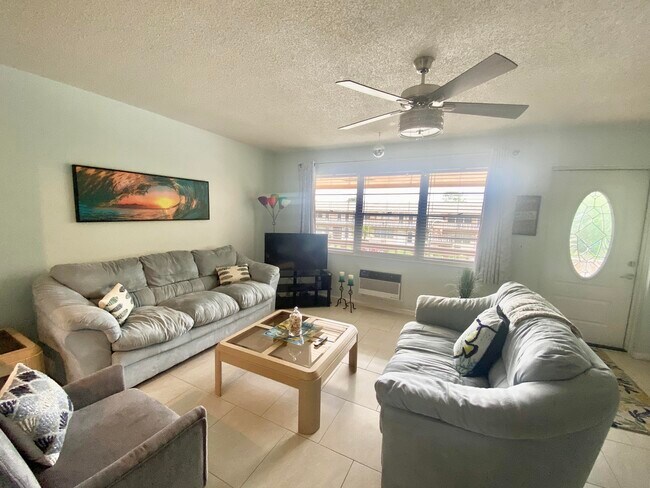 Building Photo - 95 Hastings E