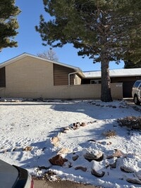 Building Photo - 727 Golden Hill St