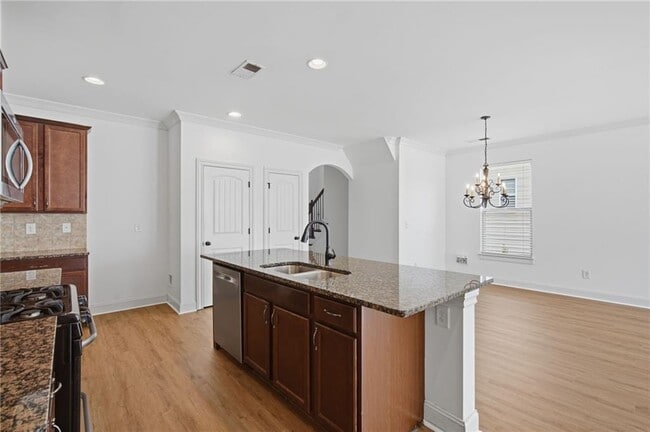Building Photo - 5060 Rialto Way