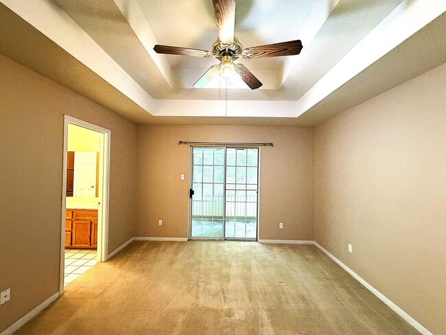 Building Photo - 405 Gina Dr