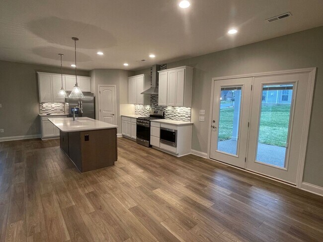 Building Photo - Gorgeous Custom New Build Home!