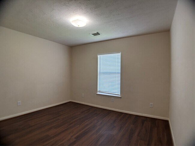 Building Photo - 25138 Bluma Ranch Dr