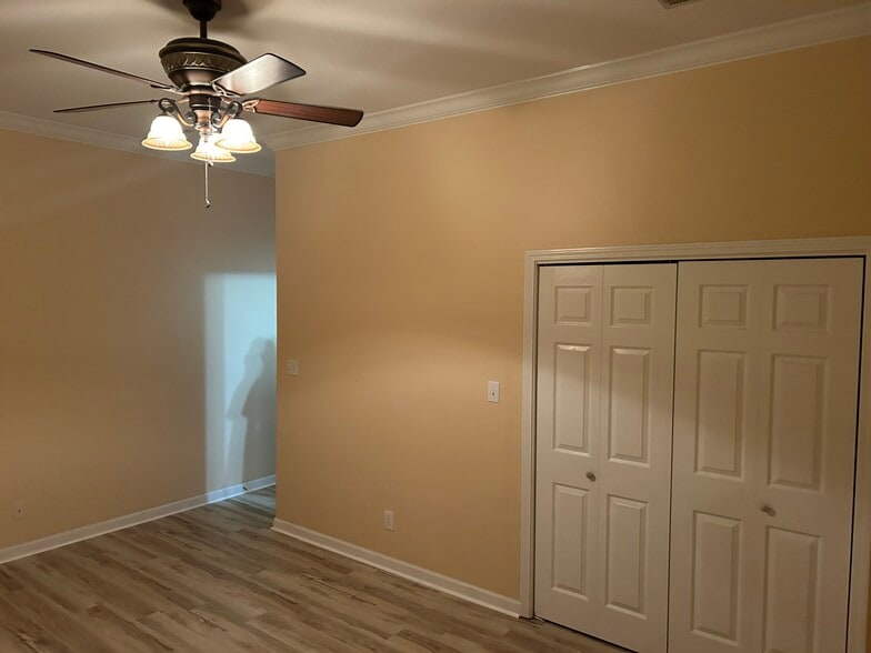 Building Photo - 4 Yacht Club Dr