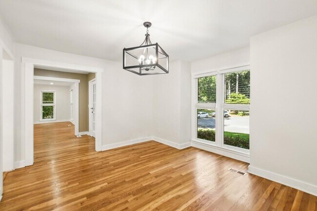 Building Photo - 2799 Brookcliff Landing NE