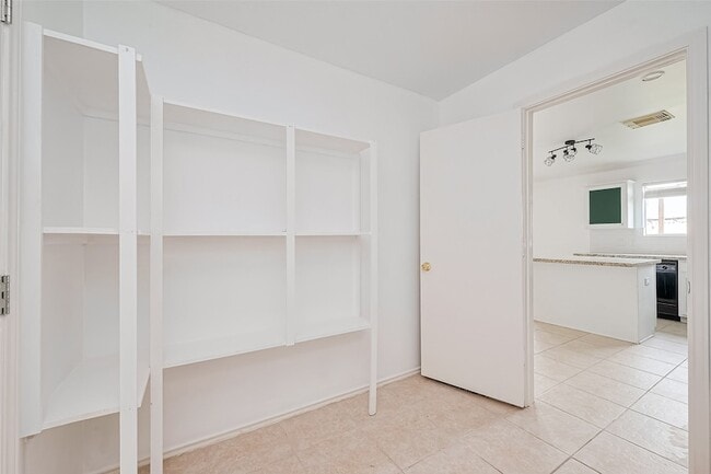 Building Photo - 508 Birch Cluster Ct