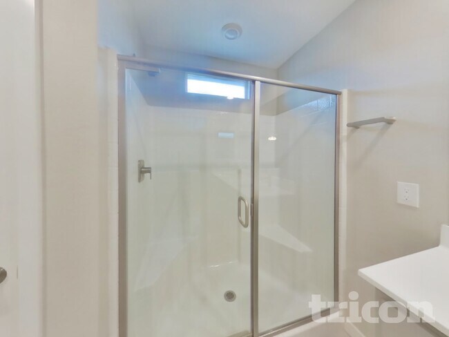 Building Photo - 6726 Palmer Crst St