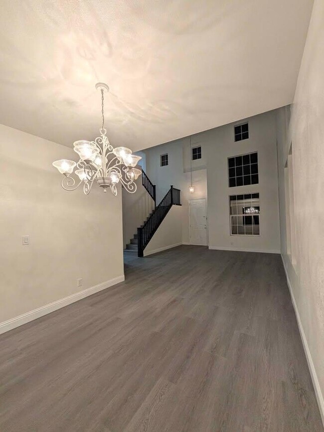 Building Photo - 1901 Oregano Way