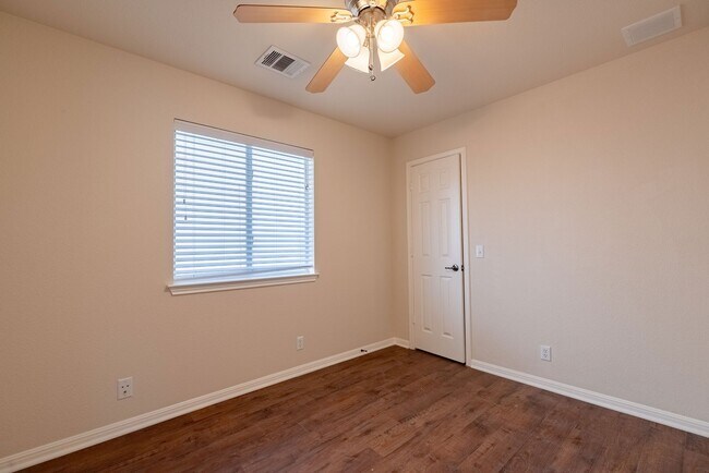 Building Photo - Beautiful 3 Bedroom, 2 Bathroom Rental Home in Southwest Austin!!!