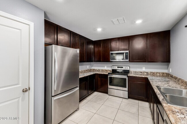 Building Photo - 40489 W Helen Ct