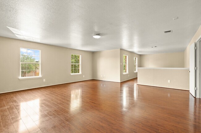 Building Photo - 7931 Raven Creek Ln