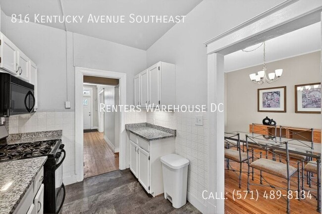 Building Photo - 816 Kentucky Ave SE