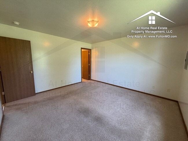 Building Photo - 2705–2707 Porter Place