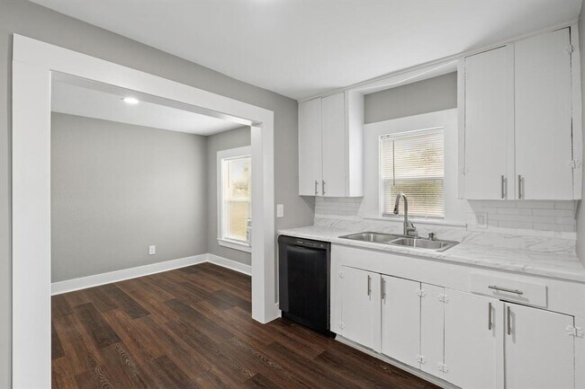 Building Photo - 5106 Muske Ln