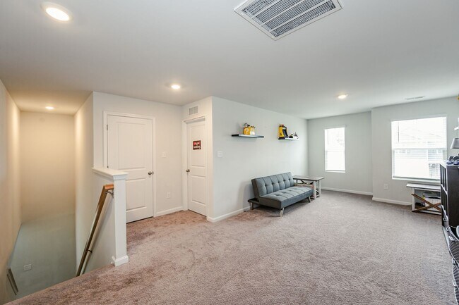 Building Photo - Home in The Arbors with FREE December Rent!*