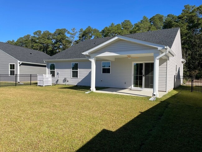 Building Photo - 3 Bedroom 2 Bath Home in Middle Creek Vill...