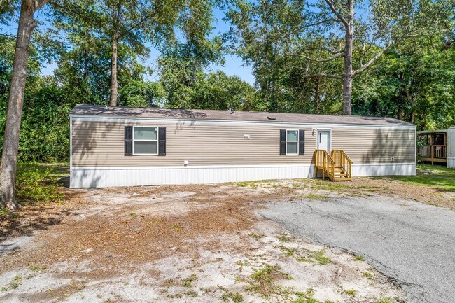 Building Photo - 304 Deer Run Dr