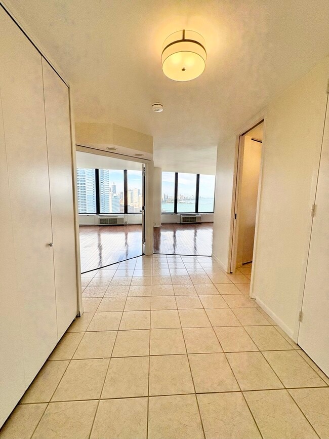 Building Photo - 505 N Lake Shore Dr