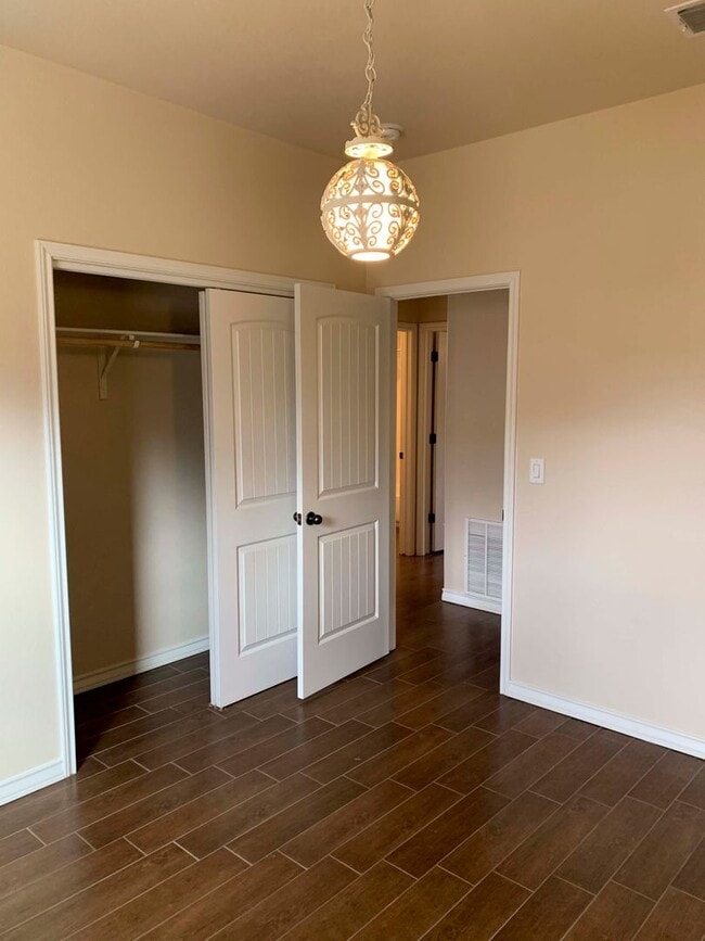 Building Photo - Spacious Ranch Home with Covered Patio & Greenbelt | 410 & Rittiman Rd