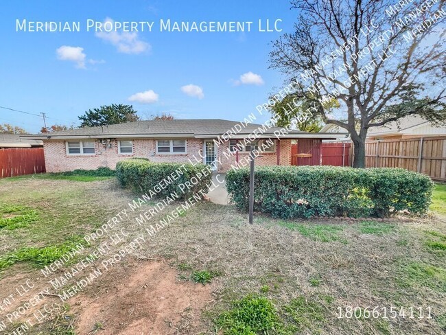 Building Photo - Three bedroom in central Lubbock