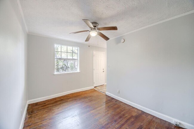 Building Photo - 517 N Florida St