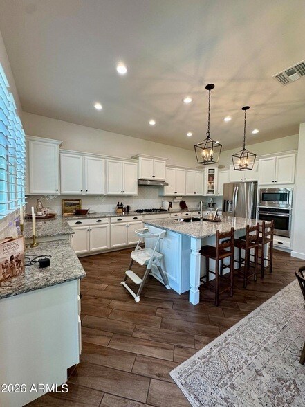 Building Photo - 3056 E Appaloosa Rd