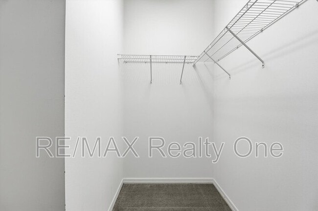 Building Photo - 1705 W Spring Meadow Loop