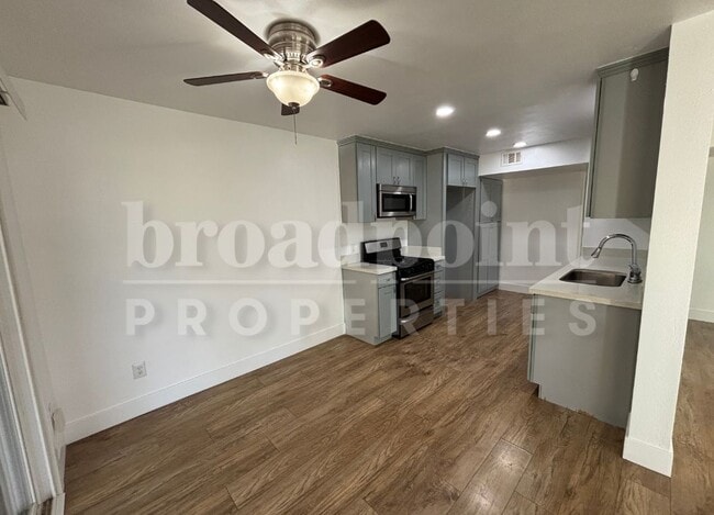 Building Photo - 522 Charlotte Dr