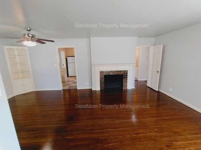 Building Photo - FOR LEASE | Tulsa | $1000 Rent | 2 Bed, 1 ...