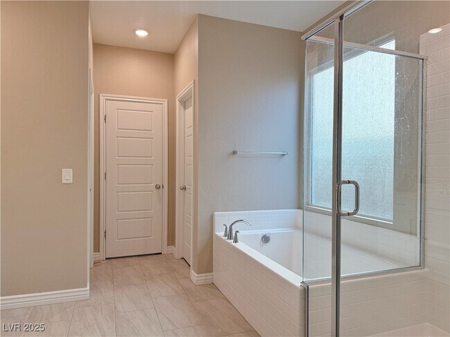 Building Photo - 9840 Berkley Brk Ct